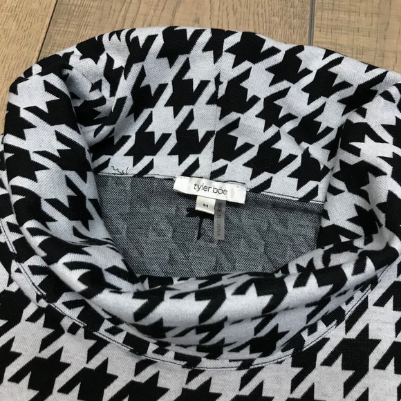 Tyler Boe Kim Dress Womens Size M Gray Black Houndstooth Cowl Neck Knit Pockets - Picture 2 of 12